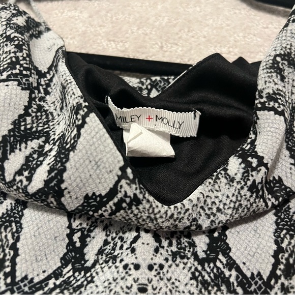 NWOT Millie&Molly Snakeskin Cami Top - Picture 2 of 4